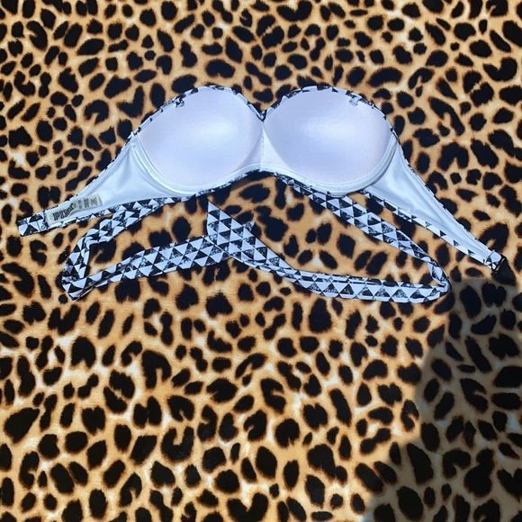 VS PINK bikini top size xs - Picture 2 of 5